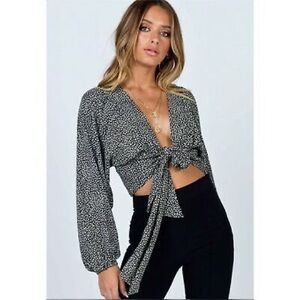 Princess Polly New Mood cropped long sleeve top
